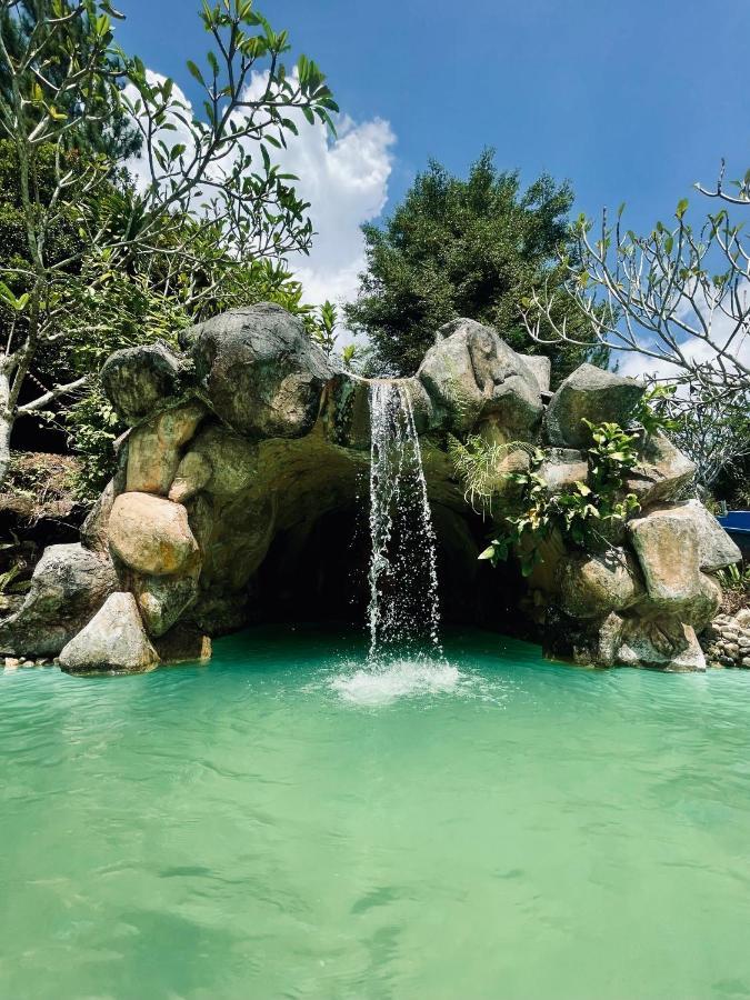 Sahom Valley Resort Jeram  Buitenkant foto